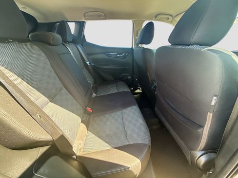 Used 2017 Nissan Rogue Sport SV image 28