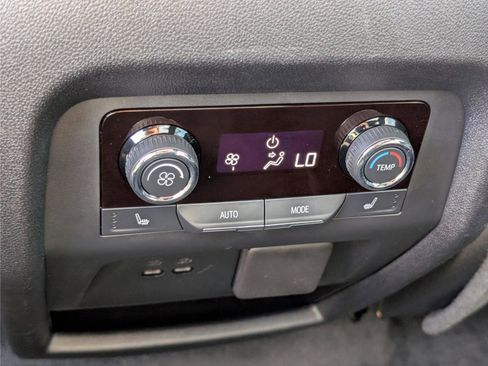 Used 2024 Chevrolet Traverse RS w/ LPO, Floor Liner Package image 19