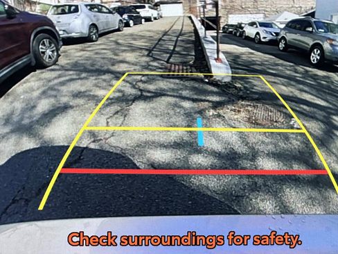 Used 2023 Toyota Venza LE image 25