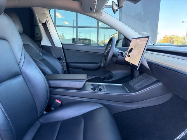 Used 2021 Tesla Model Y Long Range AWD/4WD image 10