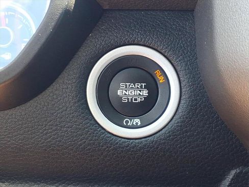 Used 2022 RAM 1500 Big Horn AWD/4WD image 9