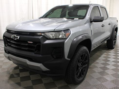 Used 2025 Chevrolet Colorado Trail Boss AWD/4WD image 34