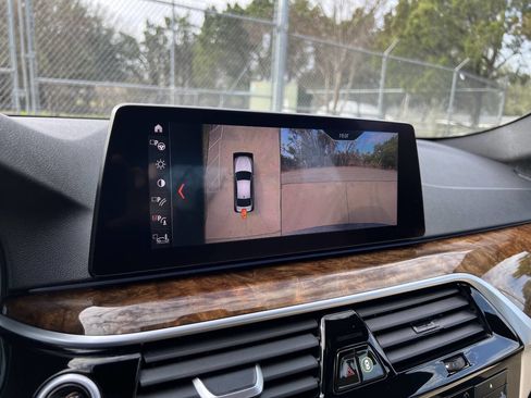 Used 2019 BMW 530i w/ Convenience Package image 35