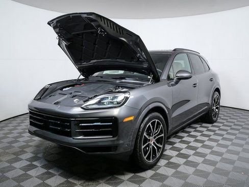 New 2026 Porsche Cayenne AWD image 32