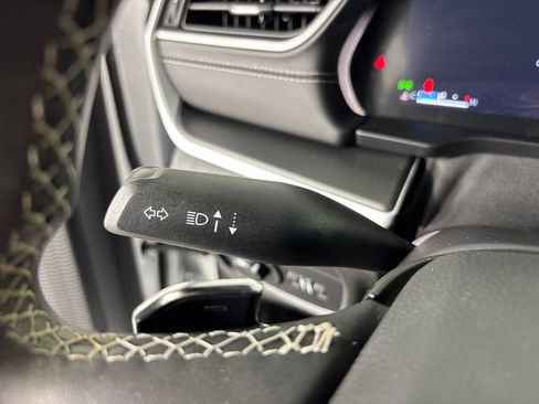 Used 2025 Jeep Grand Cherokee L Laredo image 19