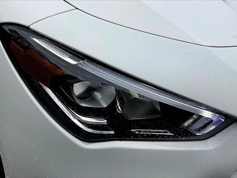 Used 2023 Mercedes-Benz CLA 250 4MATIC image 31