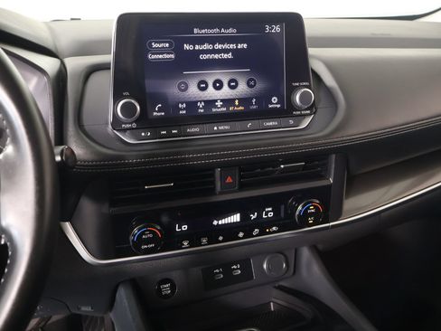 Used 2025 Nissan Rogue SV FWD image 5