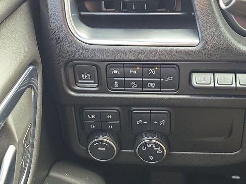 Used 2022 Chevrolet Tahoe High Country image 30