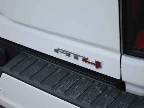 Used 2024 GMC Sierra 2500 AT4 AWD/4WD image 30