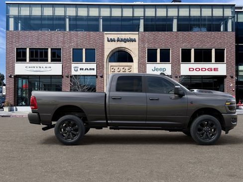 New 2026 RAM 2500 Laramie AWD/4WD image 21