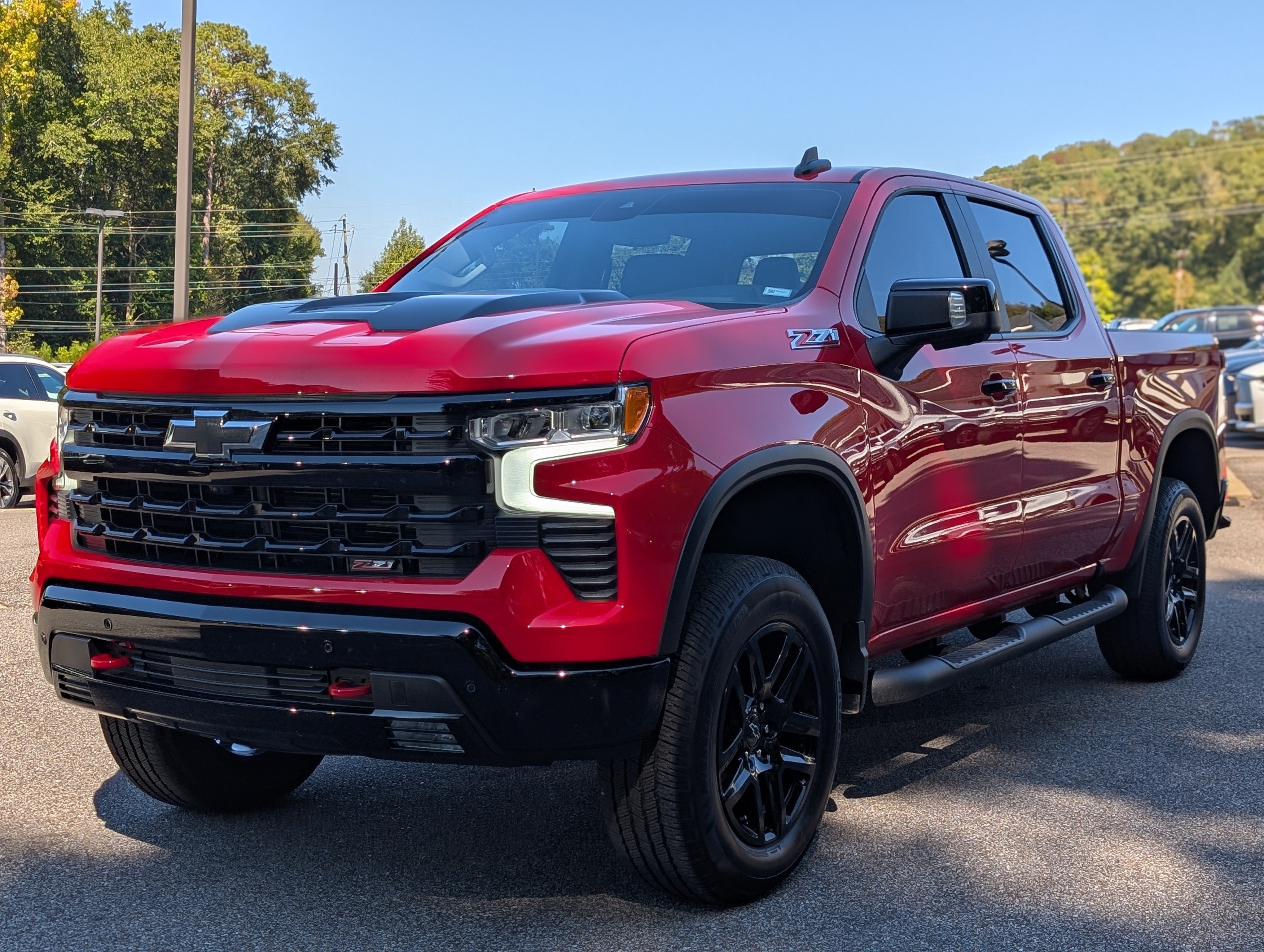 Used 2024 Chevrolet Silverado 1500 LT Trail Boss w/ LT Trail Boss Premium Package AWD/4WD image 5