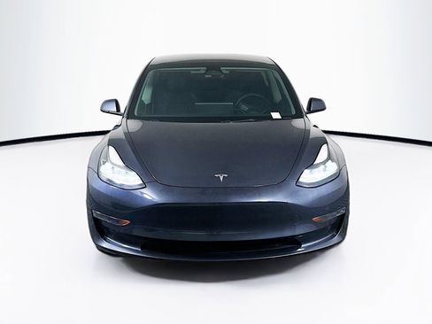 Used 2023 Tesla Model 3 Standard Range image 2