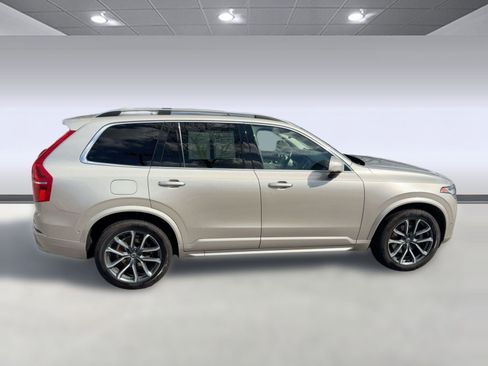 Used 2016 Volvo XC90 T6 Momentum w/ Momentum Plus Package image 8