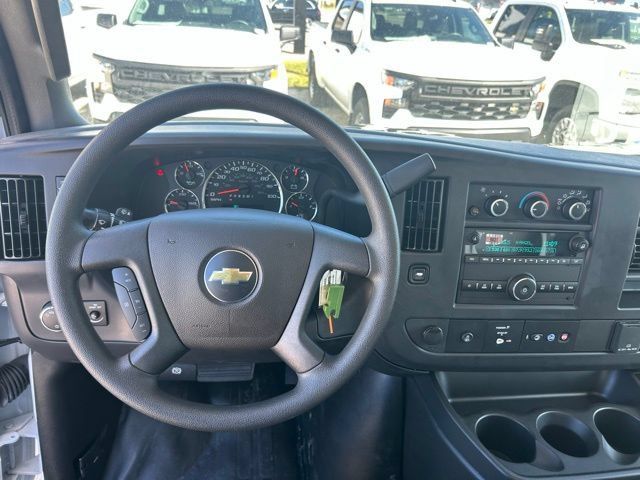 Used 2026 Chevrolet Express 3500 w/ Power Convenience Package RWD image 7