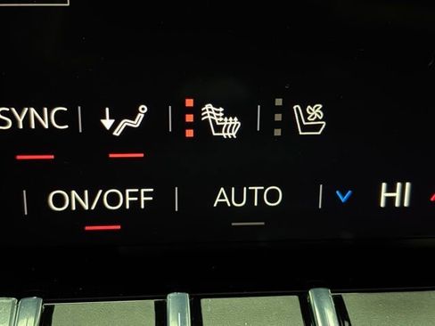 New 2026 GMC Yukon Denali w/ Denali Reserve Package AWD/4WD image 7