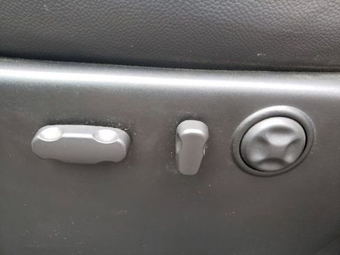 Used 2008 GMC Sierra 3500 SLT w/ Convenience Package image 15