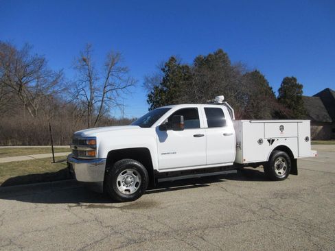 Used 2019 Chevrolet Silverado 2500 W/T w/ WT Convenience Package image 4