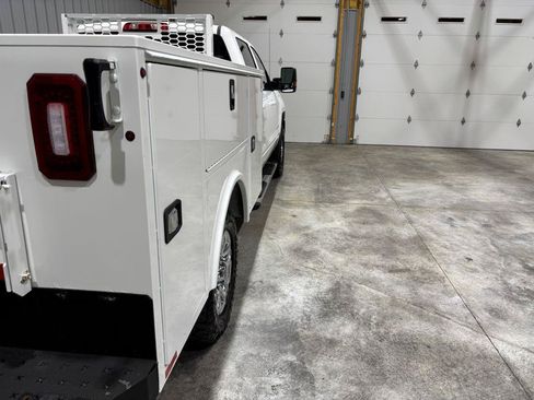 Used 2016 Chevrolet Silverado 3500 LT AWD/4WD image 10