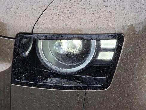 New 2026 Land Rover Defender 110 S image 34