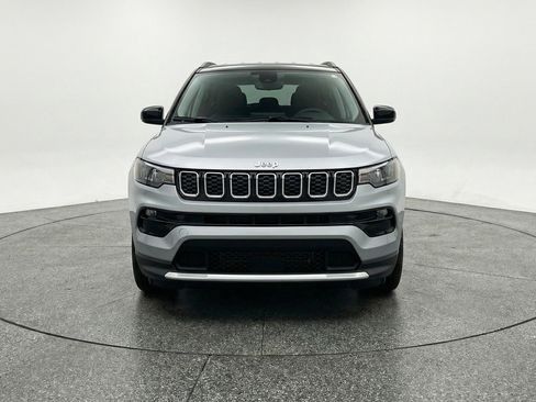 Used 2025 Jeep Compass Limited image 2