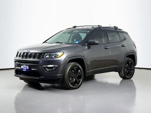 Used 2019 Jeep Compass Latitude AWD/4WD image 3
