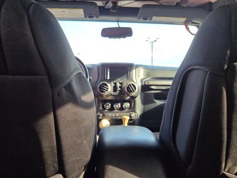 Used 2016 Jeep Wrangler Unlimited Sport w/ Quick Order Package 24S AWD/4WD image 35