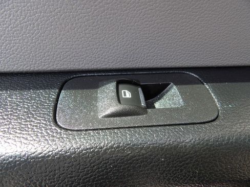 Used 2021 Ford F550 image 30