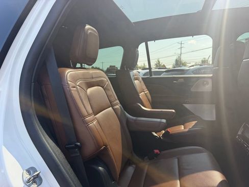 Used 2021 Lincoln Aviator Reserve w/ Equipment Group 208A AWD/4WD image 32