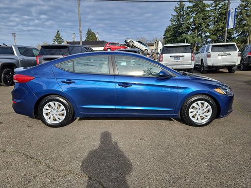 Used 2018 Hyundai Elantra SE image 6