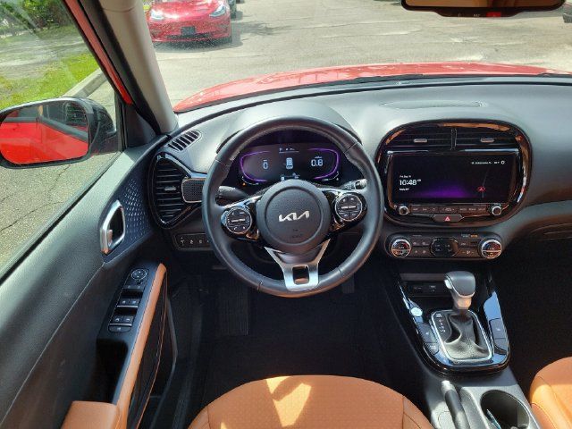 Used 2025 Kia Soul EX FWD image 10