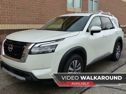 Used 2022 Nissan Pathfinder SL w/ SL Black Package