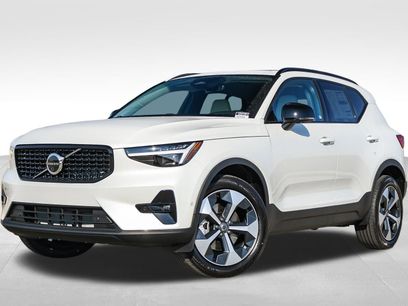 New 2026 Volvo XC40 B5 Plus w/ Protection Package Premier