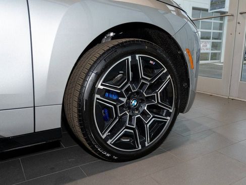 Used 2026 BMW iX xDrive60 w/ M Sport Package AWD/4WD image 6