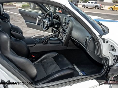 Used 2009 Dodge Viper ACR RWD image 28