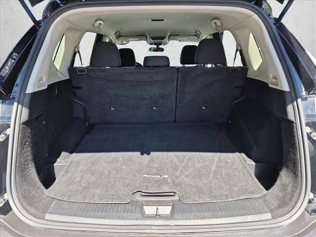 Used 2023 Nissan Rogue SV AWD/4WD image 6