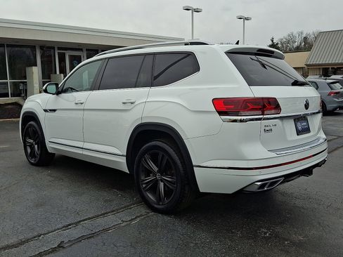 Certified 2022 Volkswagen Atlas SEL R-Line image 4