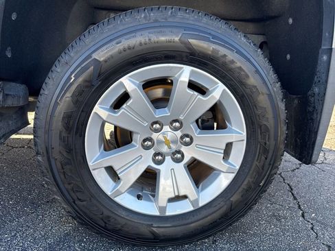 Used 2019 Chevrolet Colorado LT w/ LT Convenience Package image 12