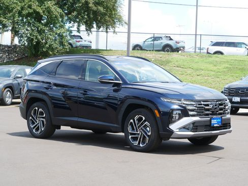 Certified 2026 Hyundai Tucson Limited AWD/4WD image 4