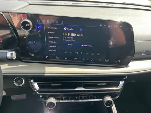 New 2026 Chevrolet Traverse LT w/ Driver Confidence Package FWD image 25