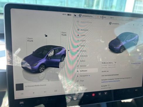 Used 2022 Tesla Model Y Long Range image 8