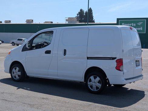 Used 2020 Nissan NV200 SV image 5