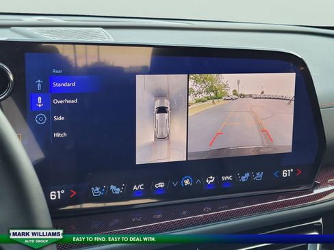 Used 2024 Chevrolet Traverse RS image 21