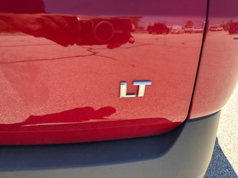 Used 2023 Chevrolet Traverse LT w/ LPO, Floor Liner Package AWD/4WD image 10