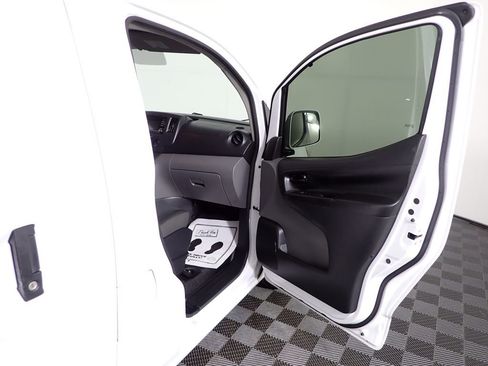 Used 2019 Nissan NV200 SV FWD image 32