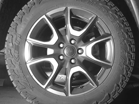 Used 2025 Jeep Compass Trailhawk image 15