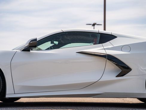 Used 2025 Chevrolet Corvette Stingray Preferred Cpe w/ Z51 Performance Package image 13