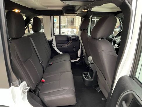 Used 2017 Jeep Wrangler Unlimited Sport w/ Connectivity Group AWD/4WD image 27
