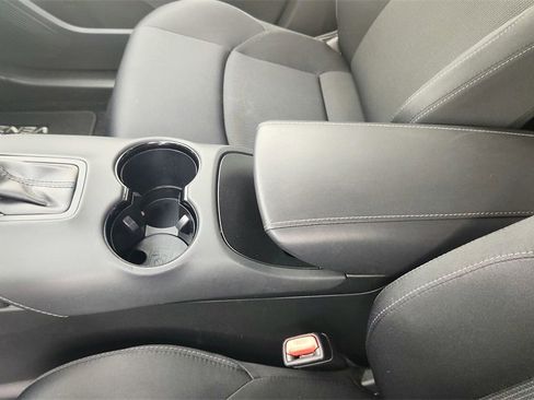 Used 2021 Toyota Venza LE image 20