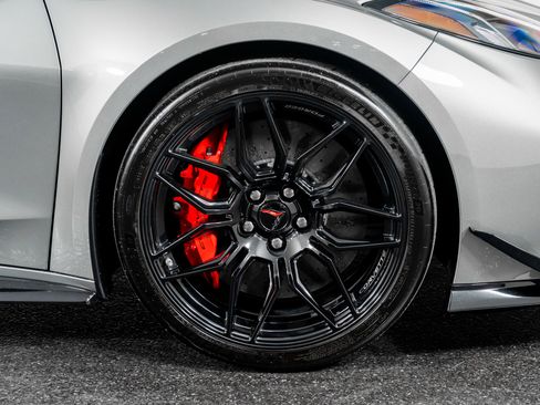 Used 2023 Chevrolet Corvette Z06 image 7