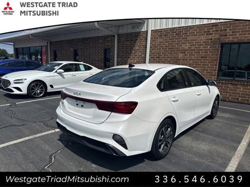 Used 2024 Kia Forte LXS FWD image 4